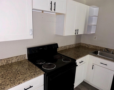5405 Suez Street - Photo Thumbnail 6