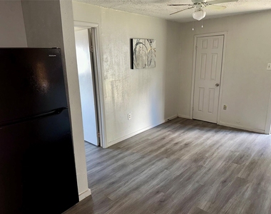 5405 Suez Street - Photo Thumbnail 3