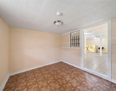 5639 Overdale Street - Photo Thumbnail 12