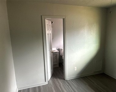 5409 Suez Street - Photo Thumbnail 5