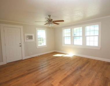 422 Tennessee Street - Photo Thumbnail 6