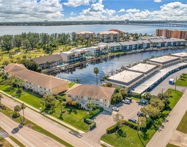 1936 Beach Parkway - Photo Thumbnail 5