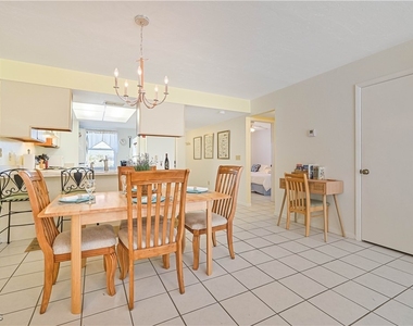 1936 Beach Parkway - Photo Thumbnail 11