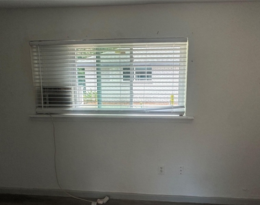 5405 Suez Street - Photo Thumbnail 3
