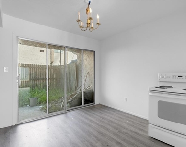 4025 Billingsgate Road - Photo Thumbnail 4