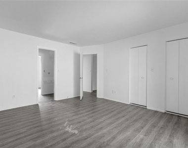 4025 Billingsgate Road - Photo Thumbnail 14