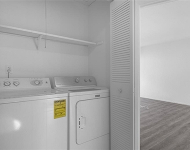 4025 Billingsgate Road - Photo Thumbnail 8