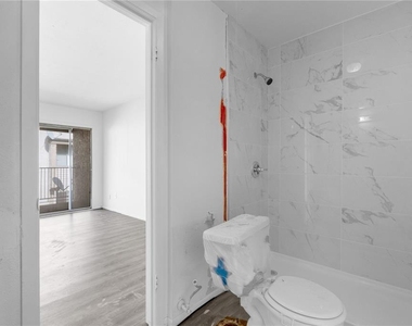 4025 Billingsgate Road - Photo Thumbnail 12