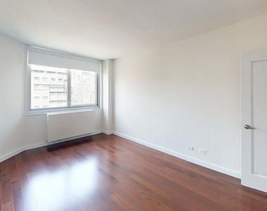 401 East 34th Street, Unit S14c - Photo Thumbnail 2