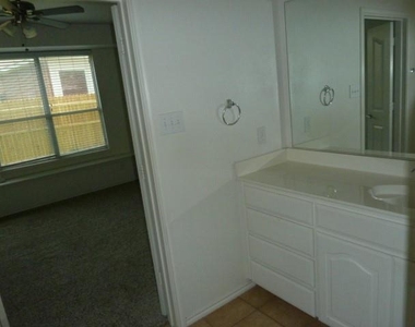 2741 Lynx Lane - Photo Thumbnail 23