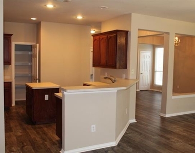 2741 Lynx Lane - Photo Thumbnail 12