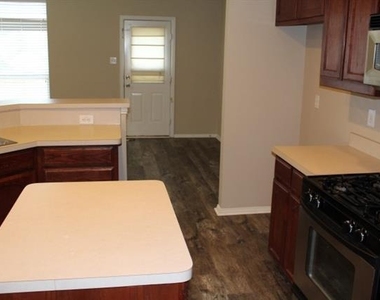 2741 Lynx Lane - Photo Thumbnail 11