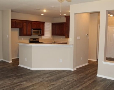 2741 Lynx Lane - Photo Thumbnail 14