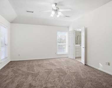 2741 Lynx Lane - Photo Thumbnail 31