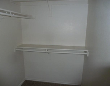 2741 Lynx Lane - Photo Thumbnail 20