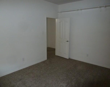 2741 Lynx Lane - Photo Thumbnail 21