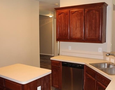 2741 Lynx Lane - Photo Thumbnail 5