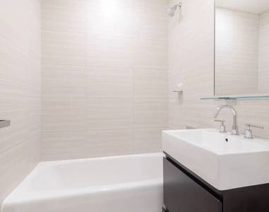 300 East 39th Street, Unit Phg - Photo Thumbnail 15