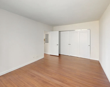 401 East 34th Street, Unit S8k - Photo Thumbnail 2