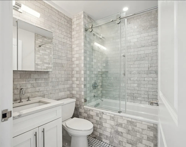 160 East 48th Street, Unit 14-l2 - Photo Thumbnail 6