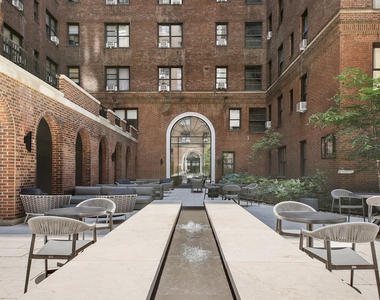 160 East 48th Street, Unit 14-l2 - Photo Thumbnail 7