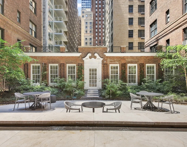 160 East 48th Street, Unit 14-l2 - Photo Thumbnail 9