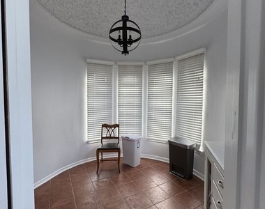 326 N La Jolla Avenue - Photo Thumbnail 12