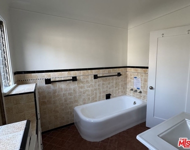 326 N La Jolla Avenue - Photo Thumbnail 31