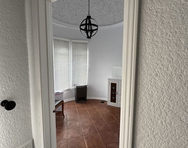326 N La Jolla Avenue - Photo Thumbnail 10
