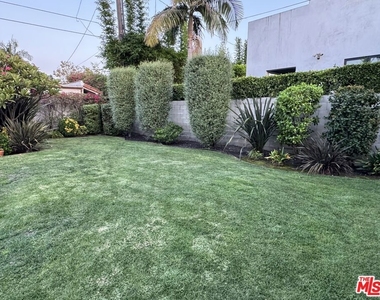 326 N La Jolla Avenue - Photo Thumbnail 61