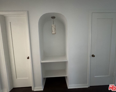 326 N La Jolla Avenue - Photo Thumbnail 39