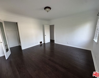 326 N La Jolla Avenue - Photo Thumbnail 34