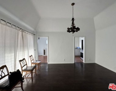 326 N La Jolla Avenue - Photo Thumbnail 8