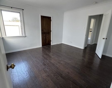 326 N La Jolla Avenue - Photo Thumbnail 24