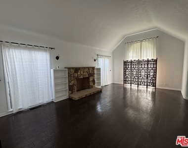 326 N La Jolla Avenue - Photo Thumbnail 5