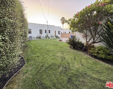 326 N La Jolla Avenue - Photo Thumbnail 57