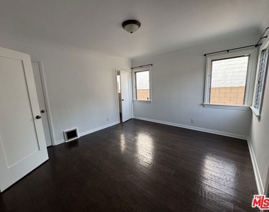 326 N La Jolla Avenue - Photo Thumbnail 25