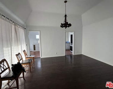 326 N La Jolla Avenue - Photo Thumbnail 6