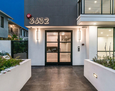 3632 S Keystone Avenue - Photo Thumbnail 15