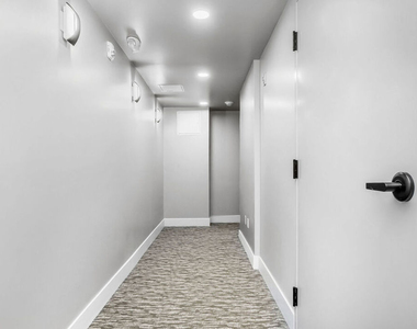 3632 S Keystone Avenue - Photo Thumbnail 7
