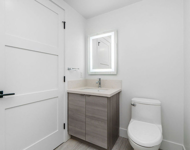 3632 S Keystone Avenue - Photo Thumbnail 24