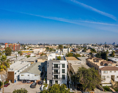 3632 S Keystone Avenue - Photo Thumbnail 17