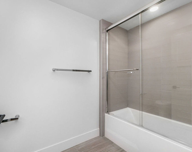 3632 S Keystone Avenue - Photo Thumbnail 25