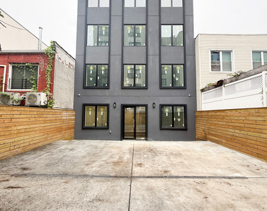 694 Rutland Road - Photo Thumbnail 10