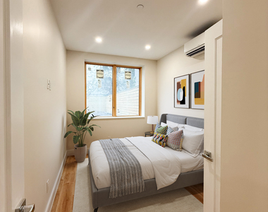 694 Rutland Road - Photo Thumbnail 5