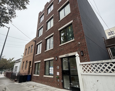 694 Rutland Road - Photo Thumbnail 9
