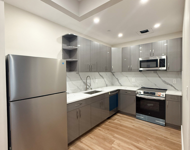 694 Rutland Road - Photo Thumbnail 2