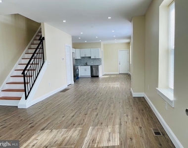 633 S 57th Street - Photo Thumbnail 5
