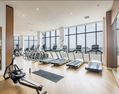 420 East 54th Street, Unit 1208 - Photo Thumbnail 17