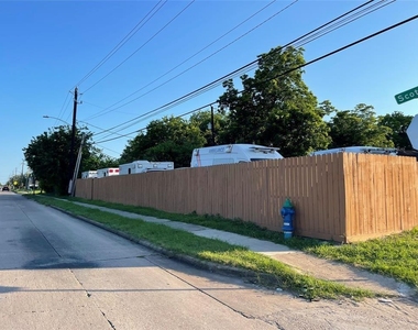 3638 Bloomfield Street - Photo Thumbnail 5